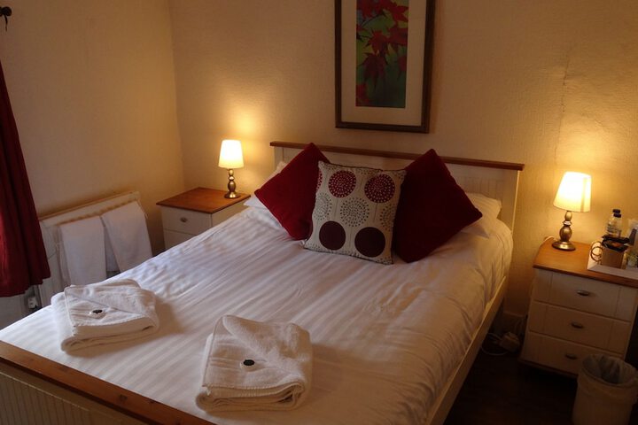 Room 10 of 26