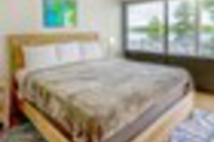 Room 44 of 180