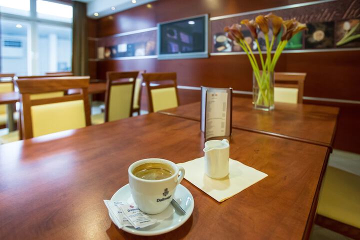 Breakfast/Coffee Service 137 of 153