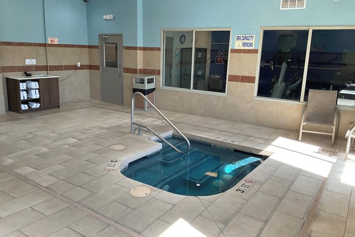 Pools & Facilities