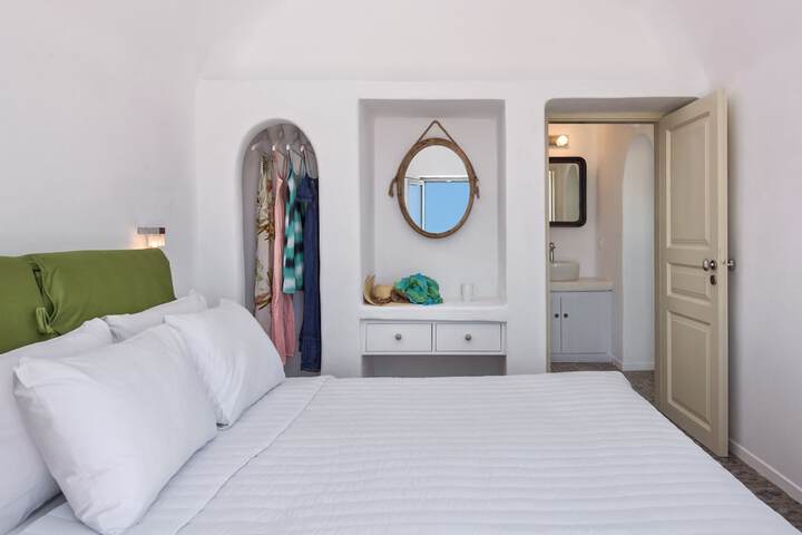 Room 8 of 28