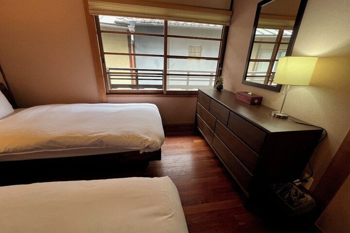 Room 8 of 29