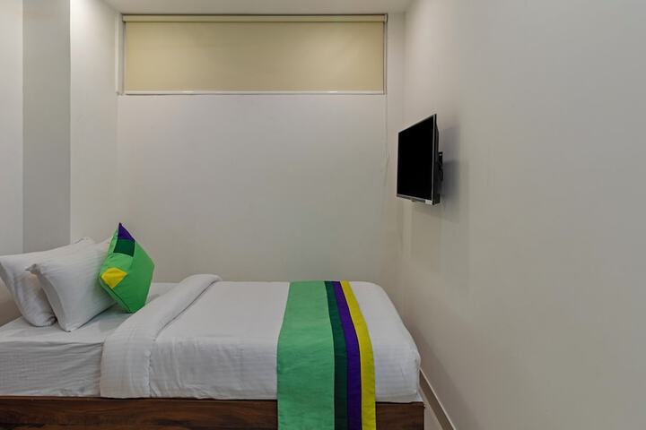 Room 15 of 39