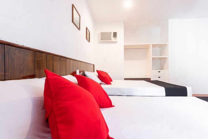 Room 9 of 29
