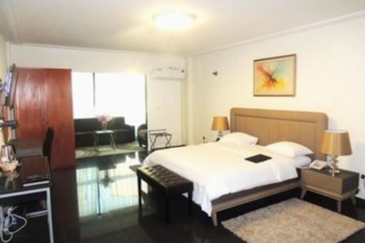 Room 50 of 95