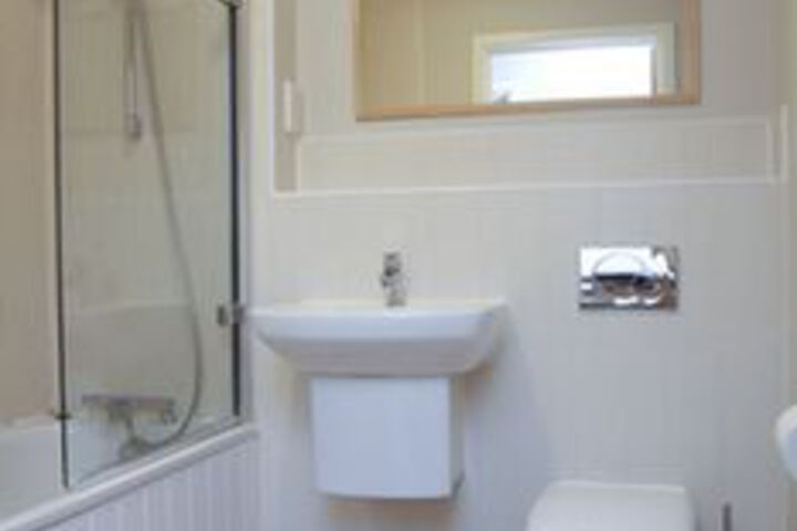 Room 2 of 6