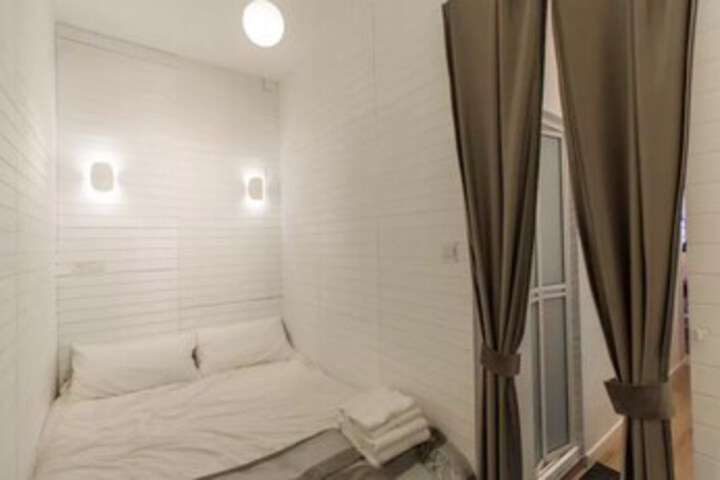 Room 7 of 14