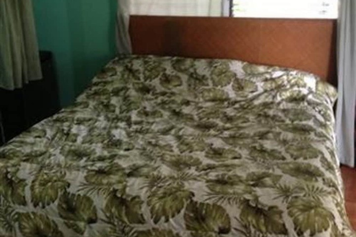 Room 6 of 77