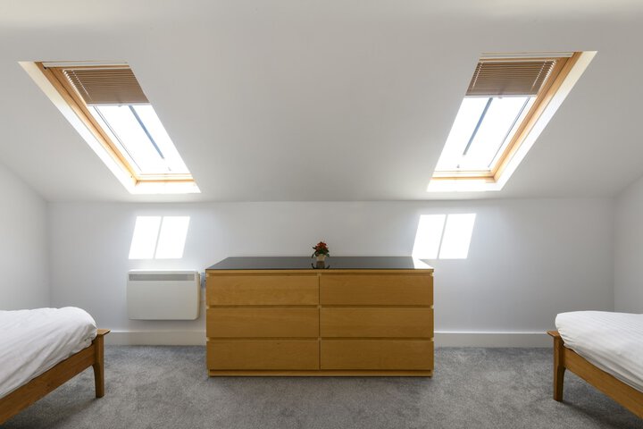 Room 8 of 68