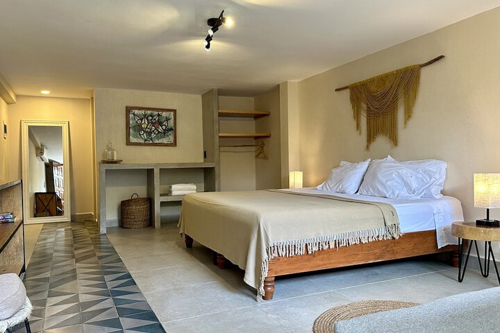Room 12 of 60