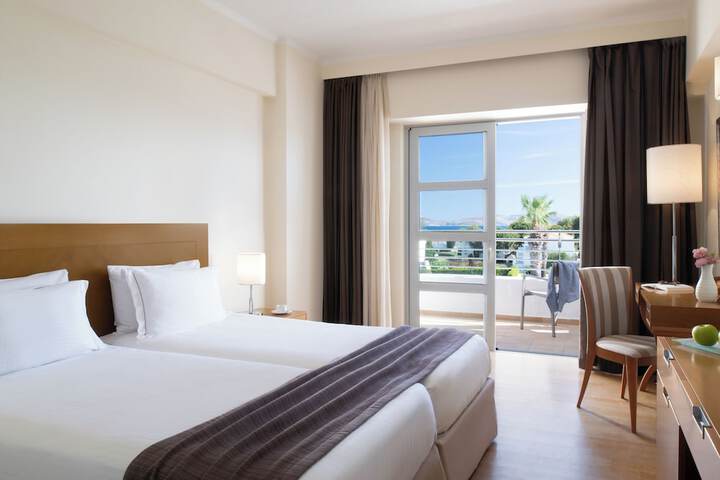 Room 45 of 245
