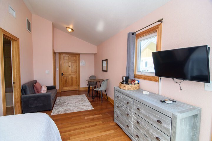 Room 47 of 187