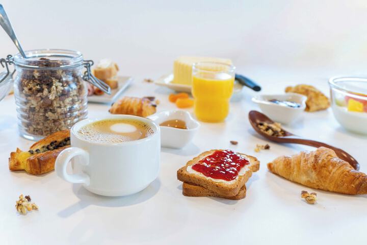Breakfast/Coffee Service 82 of 89