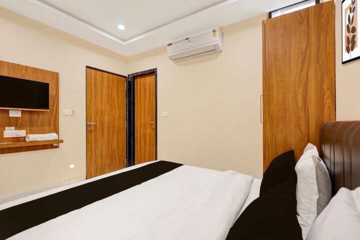 Room 7 of 26