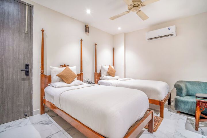 Room 10 of 75