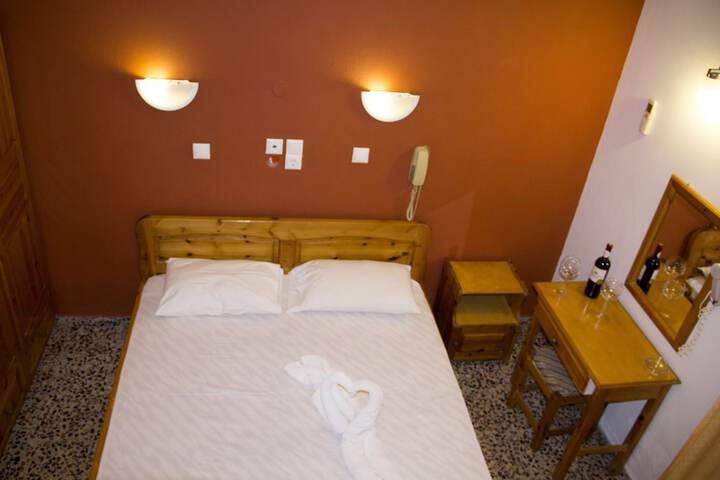 Room 5 of 53