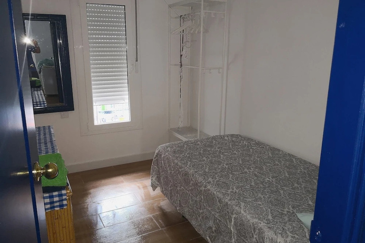 Room 5 of 18