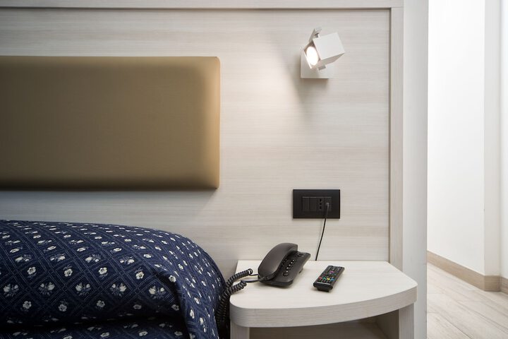 Room 34 of 120