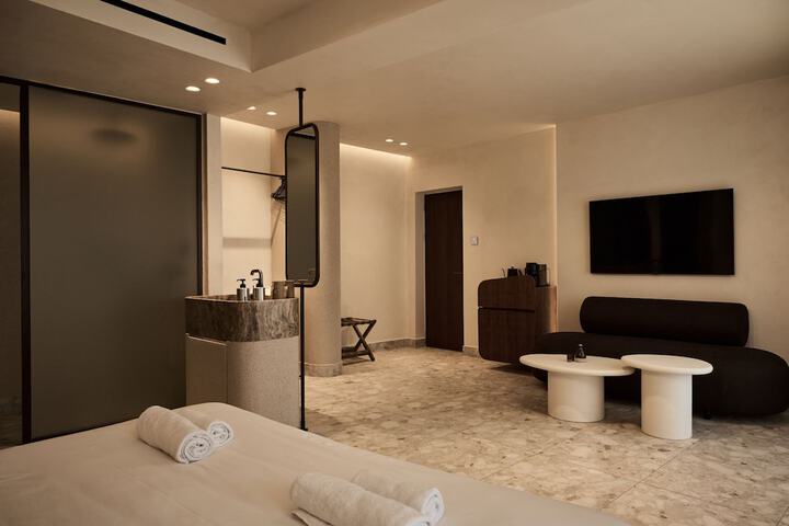Room 55 of 212
