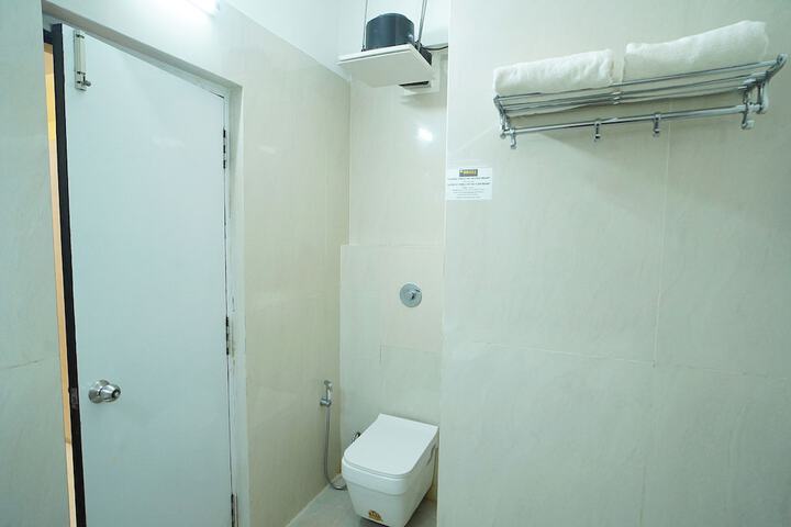 Room 38 of 59