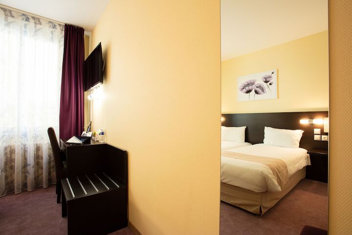 Room 20 of 80