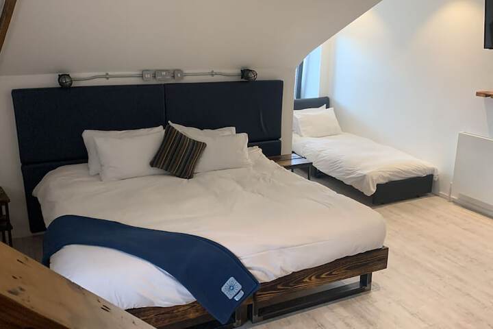 Room 14 of 35