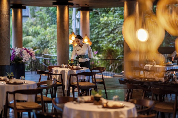 Dining 146 of 189