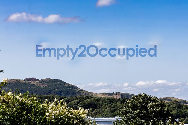Empty2occupied Family Home in Craigour Terrace With Driveway & Garden