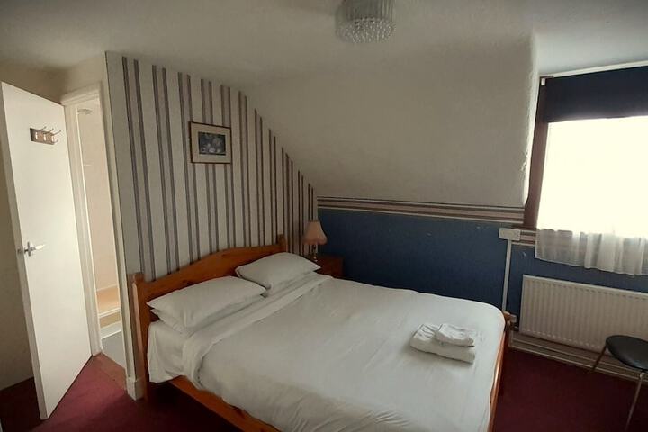 Room 13 of 24