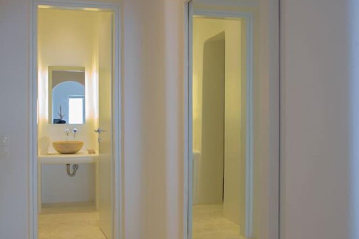 Room 14 of 34