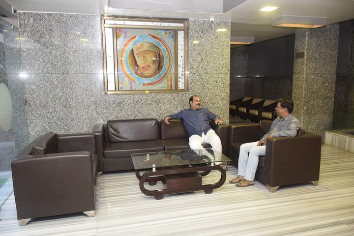 Guest Lobby