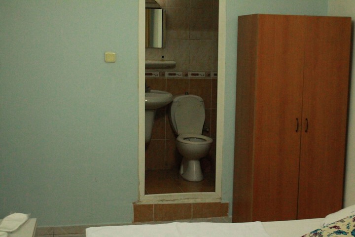 Room 70 of 105