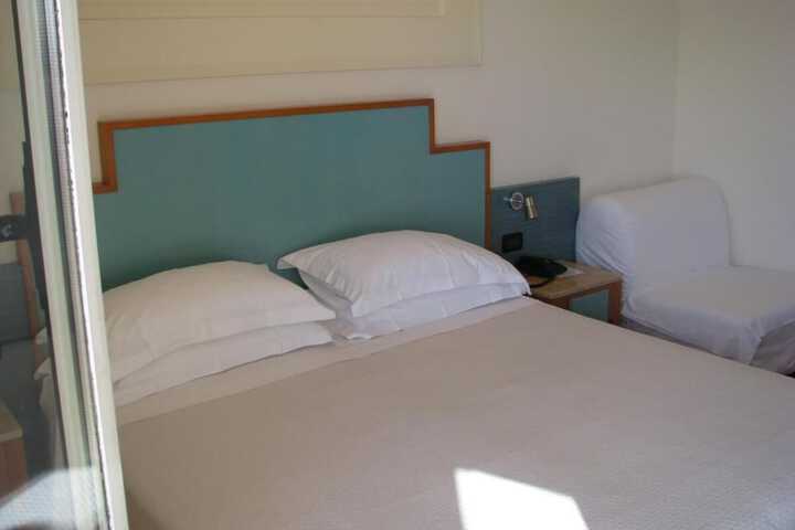 Room 5 of 13