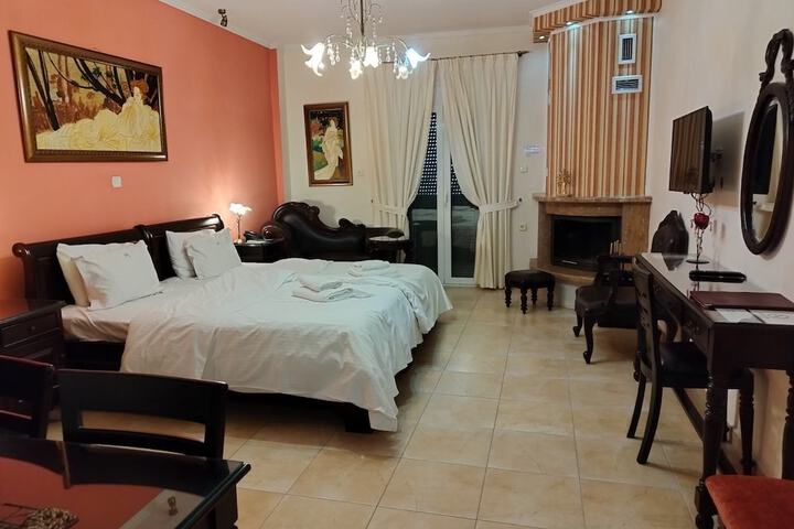 Room 11 of 29