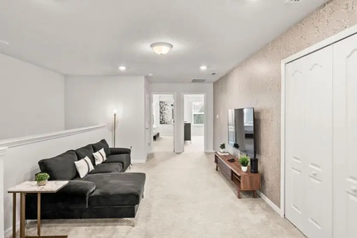 Room 3 of 21