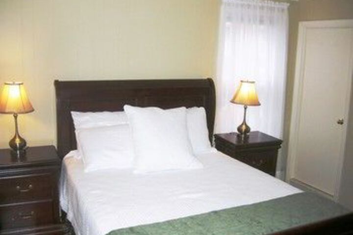 Room 8 of 13