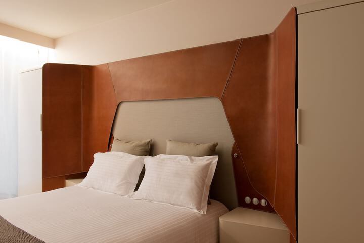 Room 10 of 60