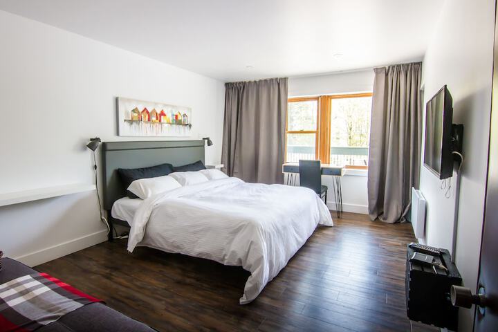Room 4 of 19