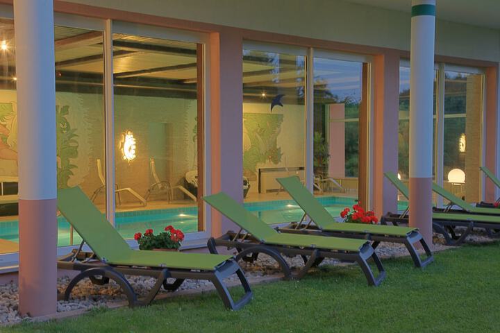 Sundeck 55 of 62