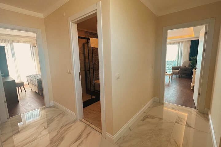 Room 4 of 41