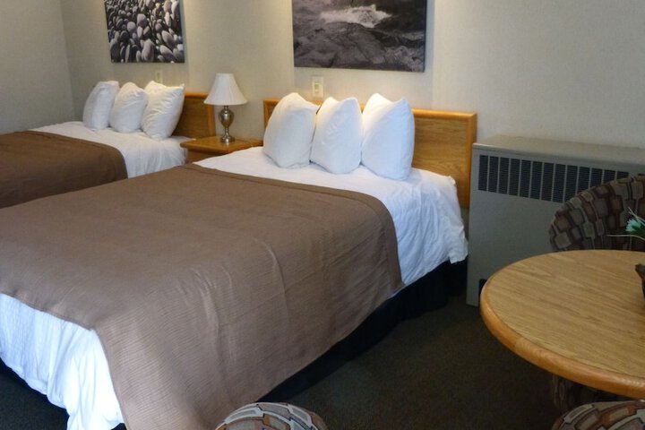 Room 4 of 40