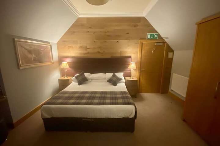 Room 17 of 54