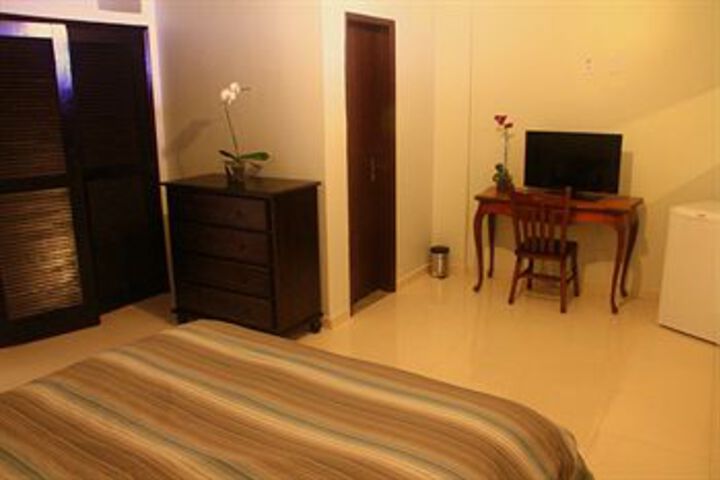 Room 48 of 82