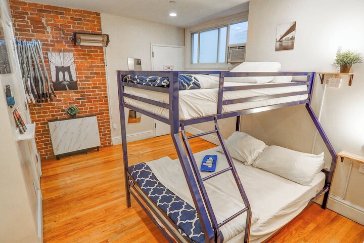 Room 26 of 268