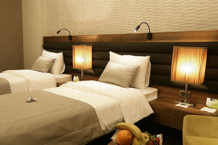 Room 14 of 64