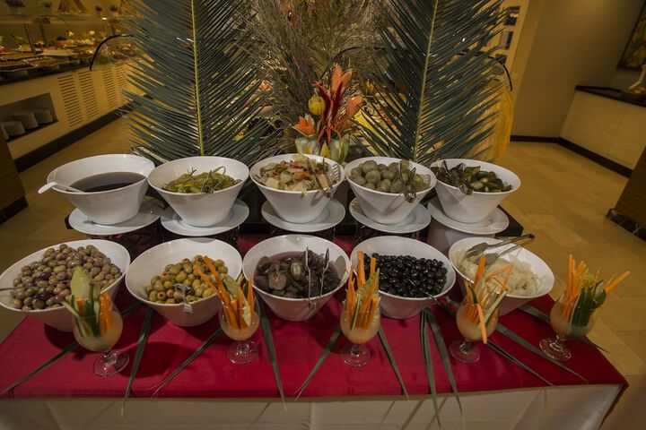 Dining 57 of 80
