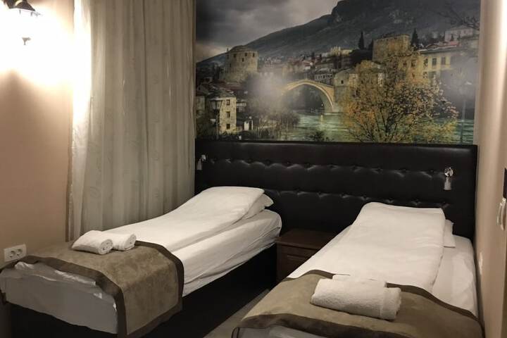 Room 4 of 13