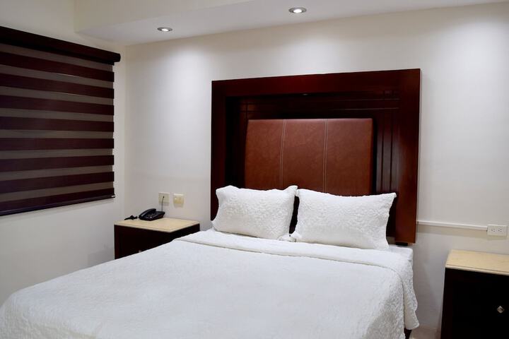 Room 9 of 30