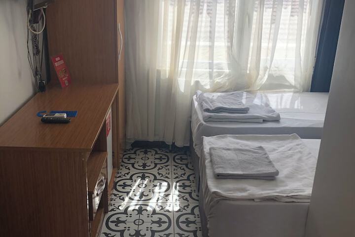 Room 50 of 137