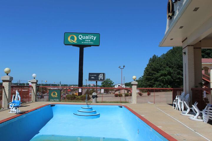 Pool 35 of 49
